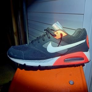 Nike air max size 13 black and orange